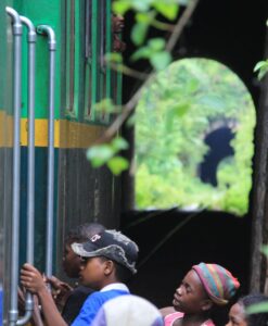 Zugfahrt Madagaskar Fianarantsoa Manakara - Einsteigen